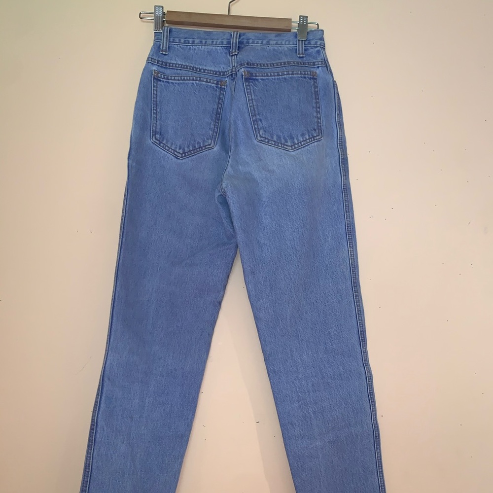 Mom Jeans - Picture 2 of 4